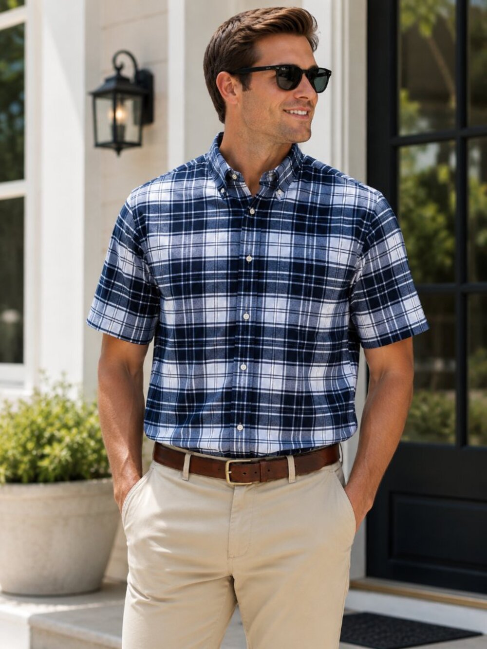 St. John's Bay Easy Care Plaid Button-Down Shirt Men's Small Short Sleeve